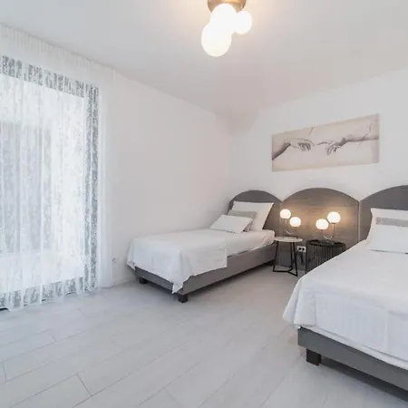 Perla Luxury